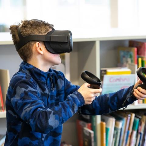 kid_with_vr_headset