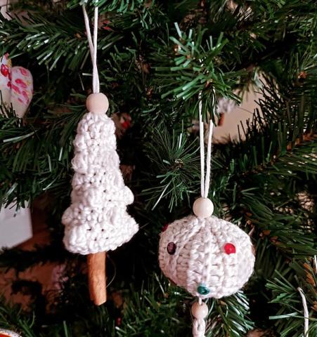 Christmas Decoration: Crochet Workshop in Dalkey Library 