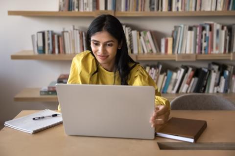 Using online library services