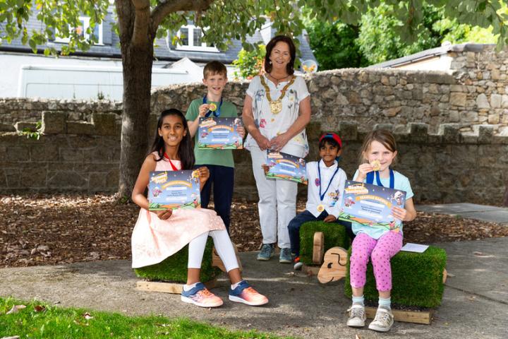 2f1_349_6216551_3212679702_4