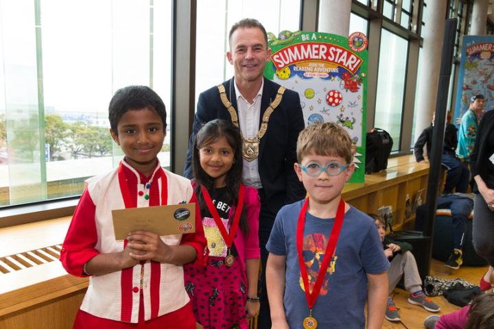 p2531647897-o607865740-4