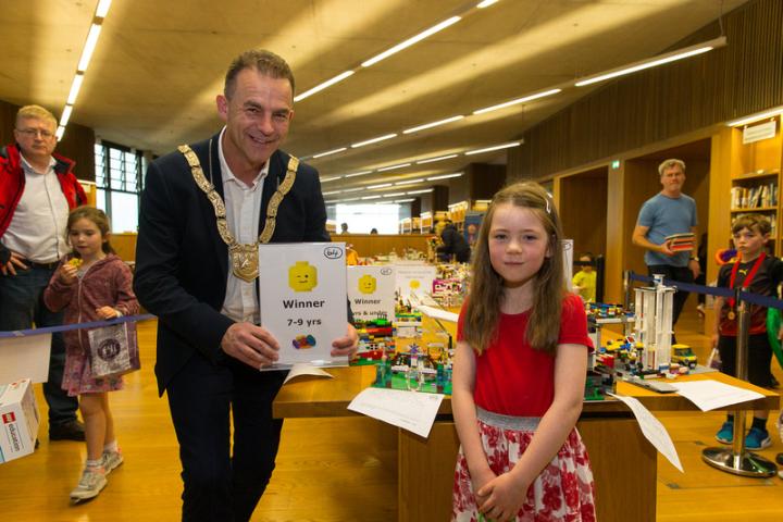 p2531649458-o607865740-4