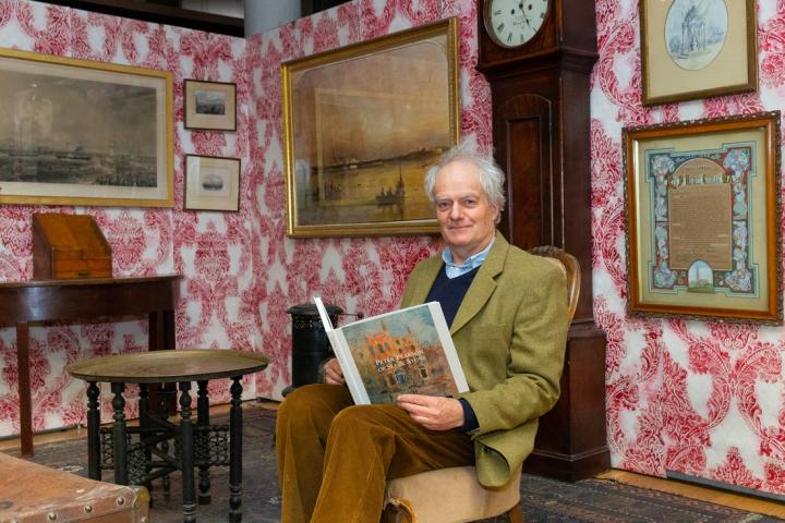 victorian_room_and_peter